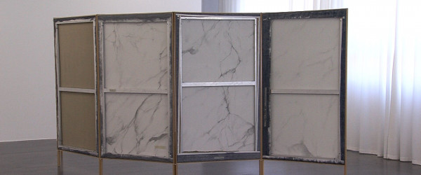 Falscher Marmor und gl&uuml;hende Sterne (Quelle: RIK)