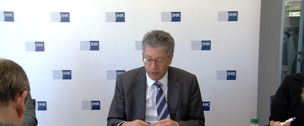 IHK &auml;u&szlig;ert sich zum Wahlergebnis (Quelle: RIK)