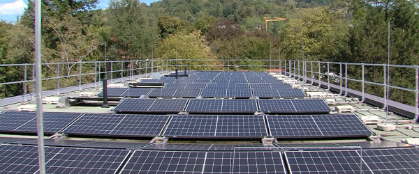 Photovoltaikanlagen auf dem Isolde-Kurz-Gymnasium (Quelle: RIK)